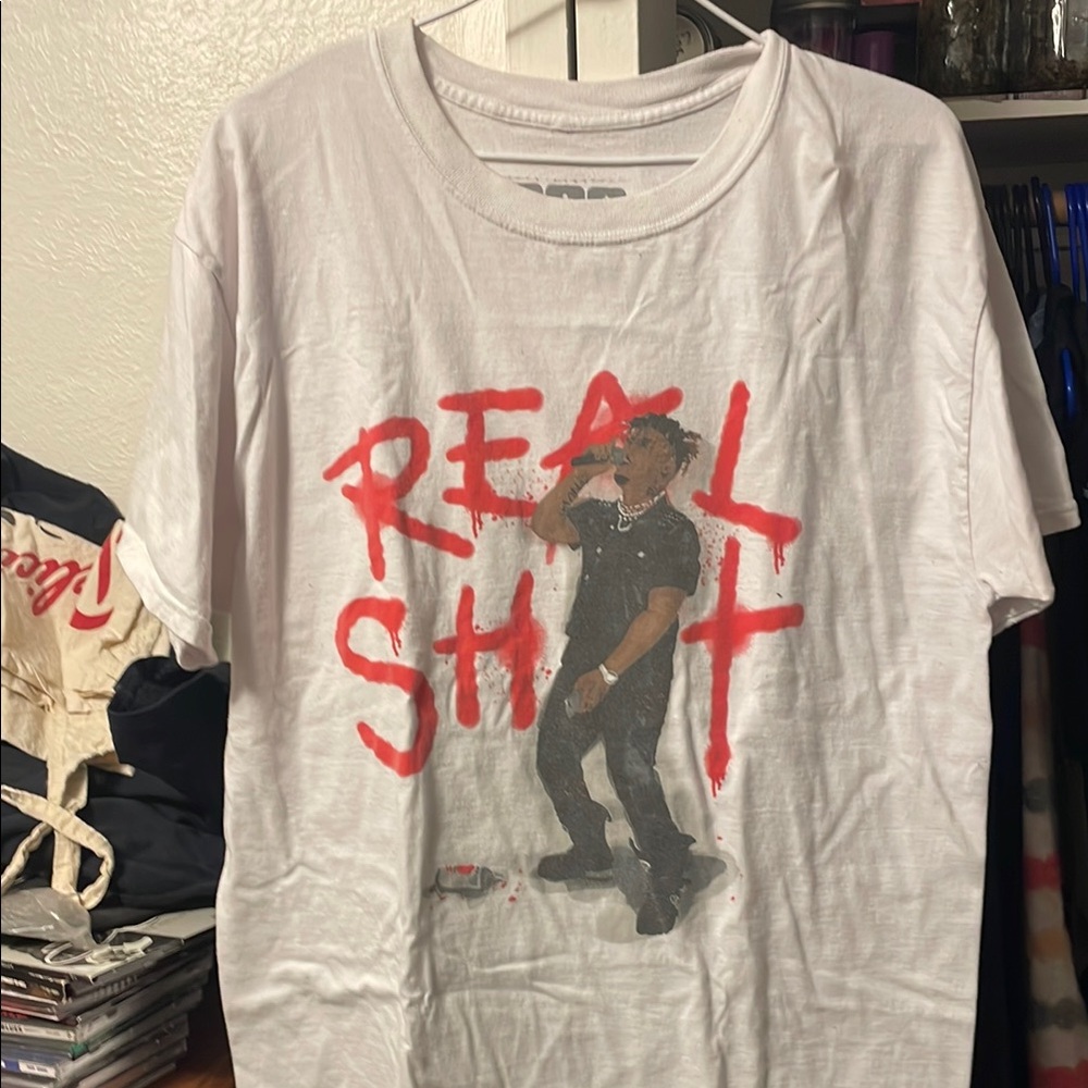 Bold Graphic White T-Shirt